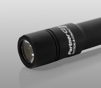 Тактический фонарь Armytek Partner C2 (тёплый свет)