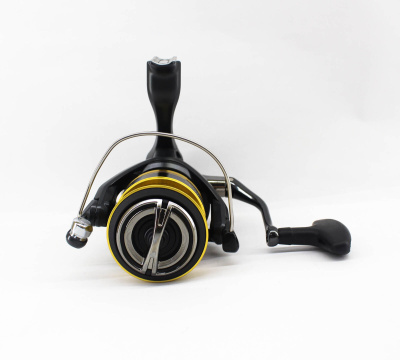 Катушка Shimano Sahara 22 4000