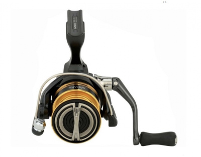 Катушка Shimano Sahara 22 C2000S