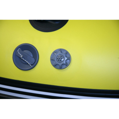 Надувная лодка ПВХ Риф Скат Тритон 370S НД (надувное дно)