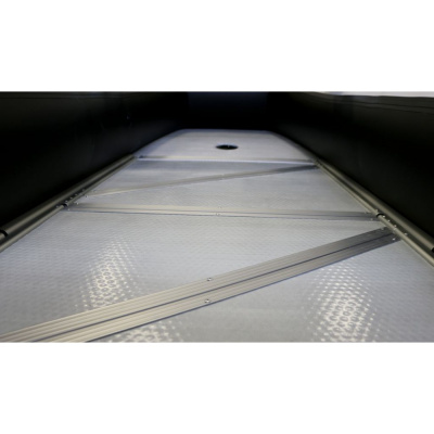 Лодка Polar Bird 320M Merlin (черно-белый) стеклокомпозит